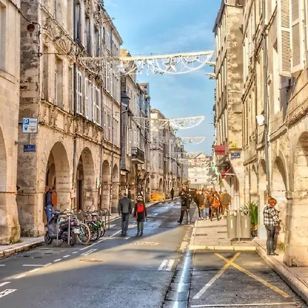 Terra Cosy Et Calme Proche Du Centre Avec Parking Tv Et Wifi דירה *