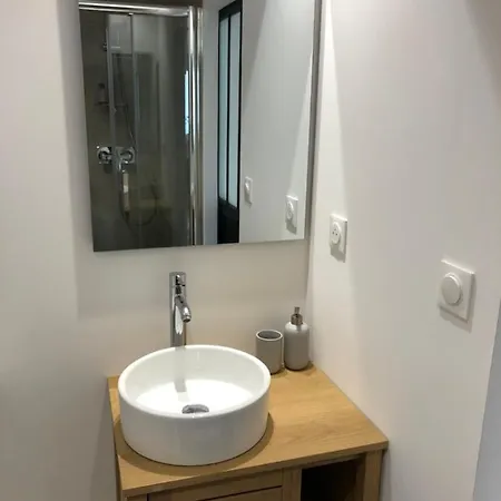 Terra Cosy Et Calme Proche Du Centre Avec Parking Tv Et Wifi * La Rochelle (Charente-Maritime)