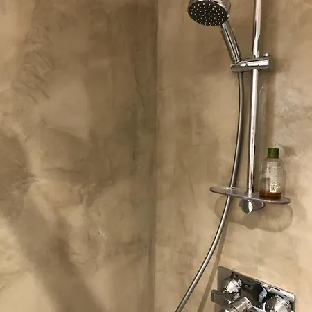 Terra Cosy Et Calme Proche Du Centre Avec Parking Tv Et Wifi Lejlighed